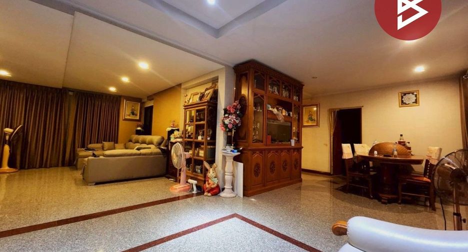 For sale 3 bedrooms house in Sai Mai, Bangkok