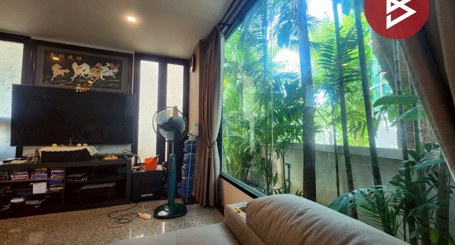 For sale 3 bedrooms house in Sai Mai, Bangkok