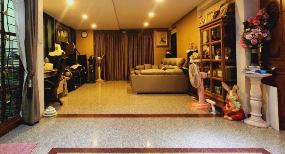 For sale 3 bedrooms house in Sai Mai, Bangkok
