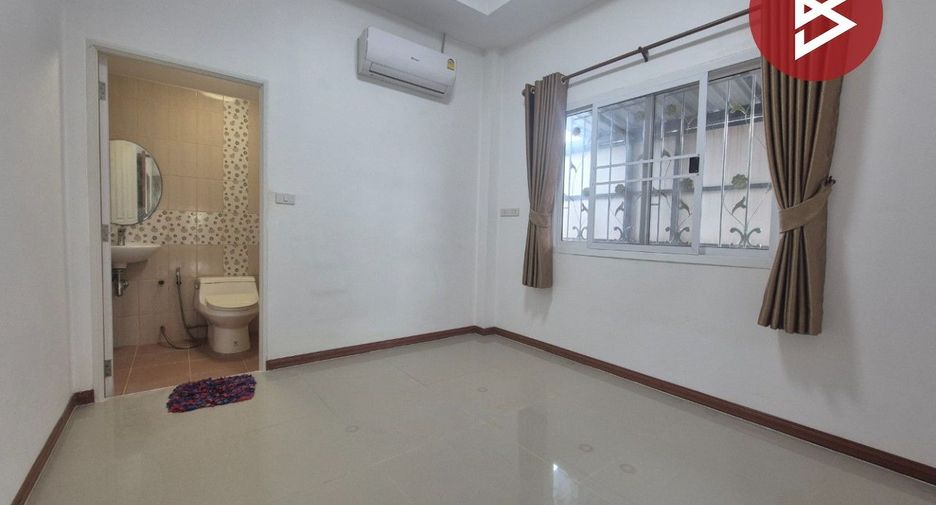 For sale 3 bedrooms house in Phan Thong, Chonburi
