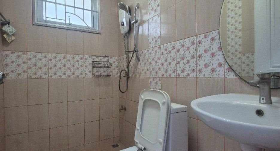 For sale 3 bedrooms house in Phan Thong, Chonburi