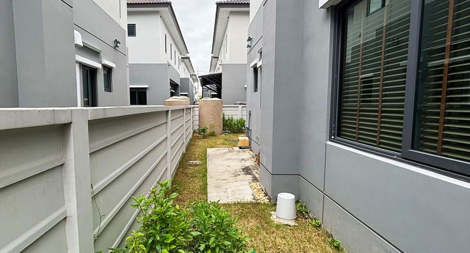For sale 4 bedrooms house in Bang Bua Thong, Nonthaburi