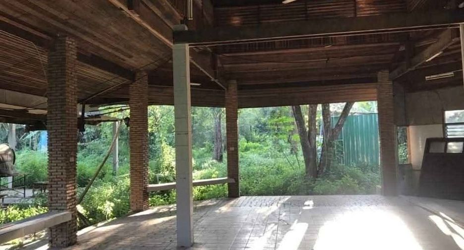 For sale 7 bedrooms house in Ban Rai, Uthai Thani