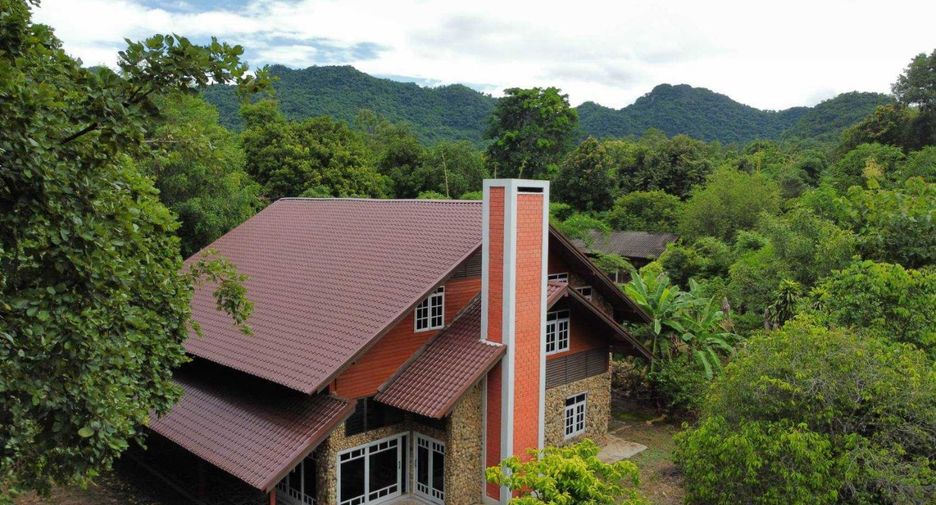 For sale 7 bedrooms house in Ban Rai, Uthai Thani
