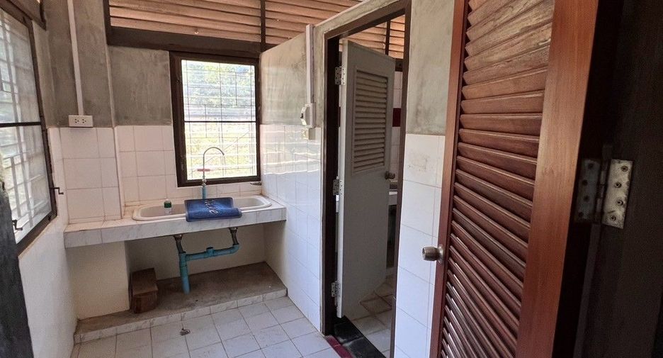 For sale 7 bedrooms house in Ban Rai, Uthai Thani