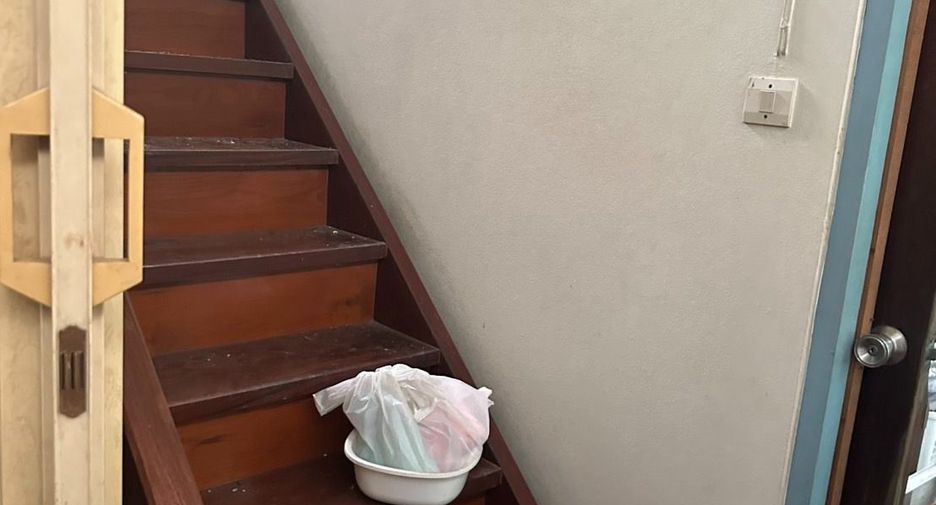For sale 3 bedrooms house in Mueang Nonthaburi, Nonthaburi