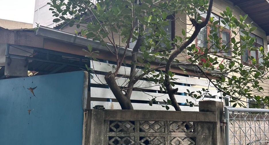 For sale 3 bedrooms house in Mueang Nonthaburi, Nonthaburi