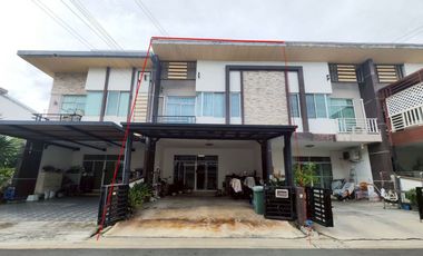 Casa adosada en venta de 4 habitaciones en Bang Khun Thian, Bangkok