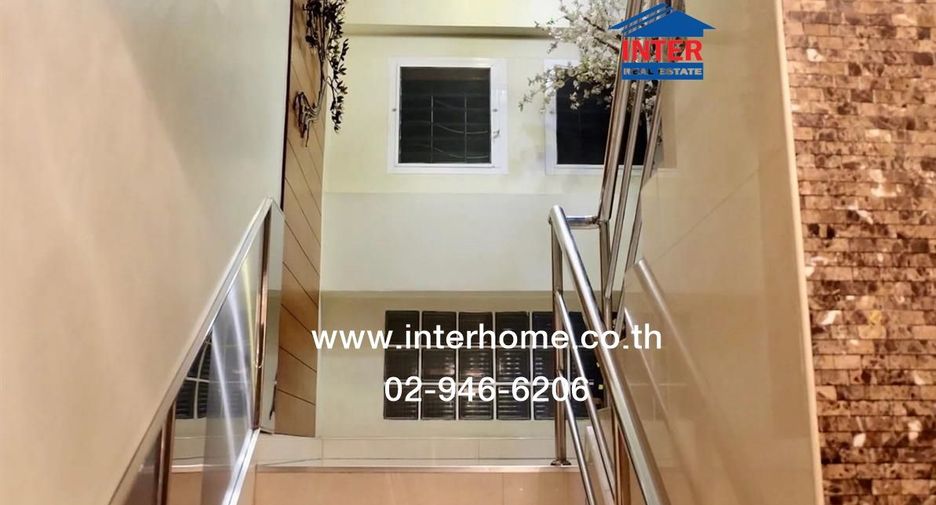 Продажа 24 спальни апартаменты в Mueang Pathum Thani, Патумтани