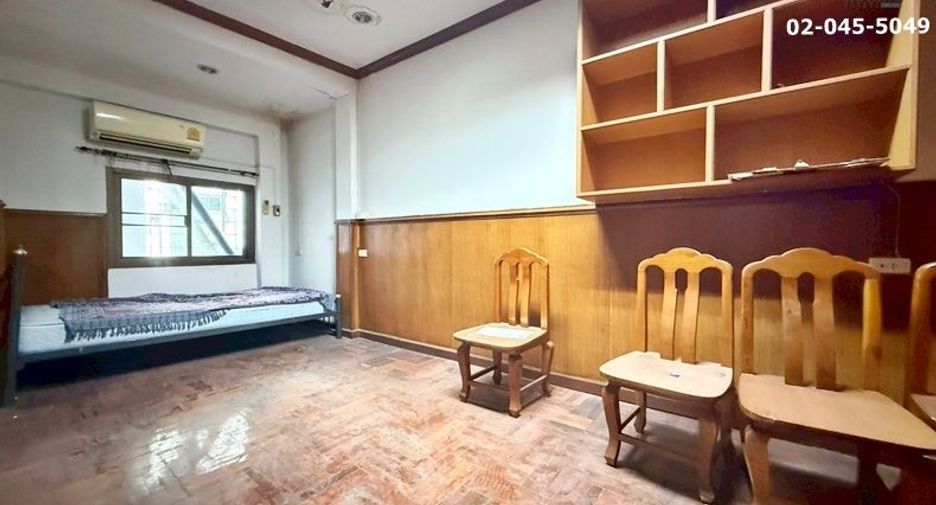 À vendre 2 chambres maison de ville à Chatuchak, Bangkok