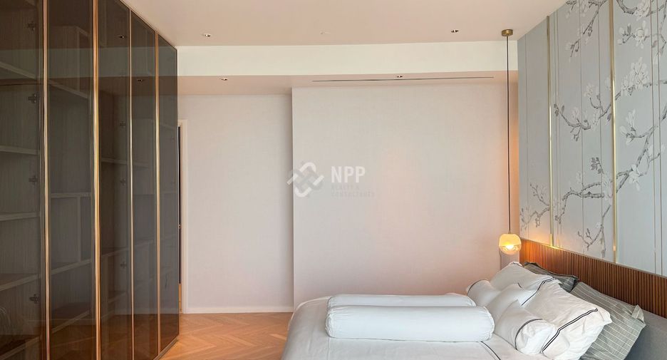 For sale 3 bedrooms condo in Bang Kho Laem, Bangkok