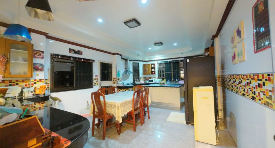 For sale 7 bedrooms house in Min Buri, Bangkok
