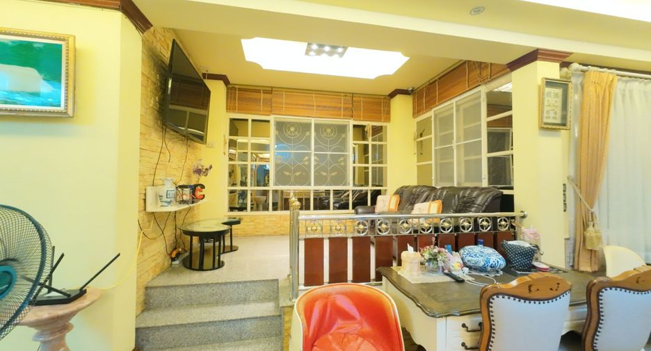 For sale 7 bedrooms house in Min Buri, Bangkok