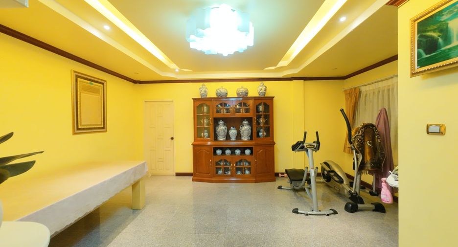 For sale 7 bedrooms house in Min Buri, Bangkok