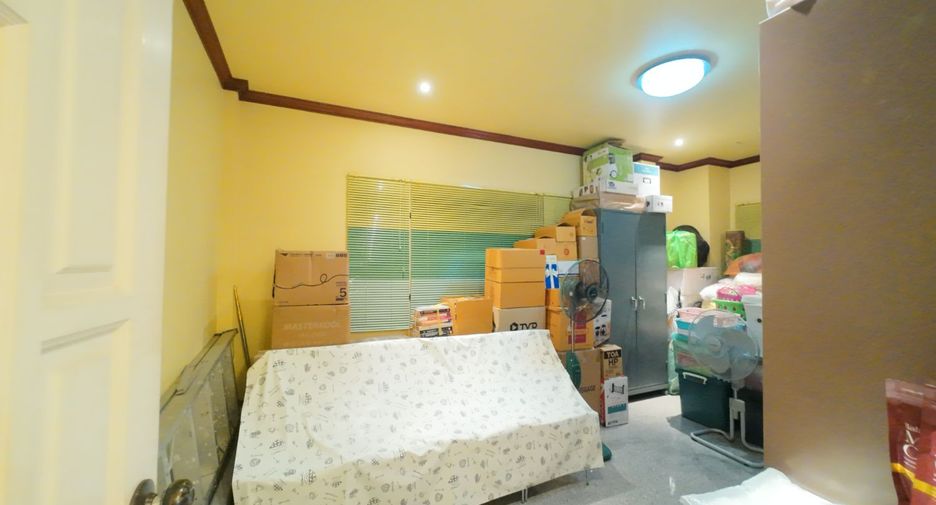 For sale 7 bedrooms house in Min Buri, Bangkok