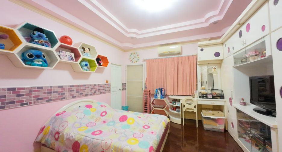 For sale 7 bedrooms house in Min Buri, Bangkok