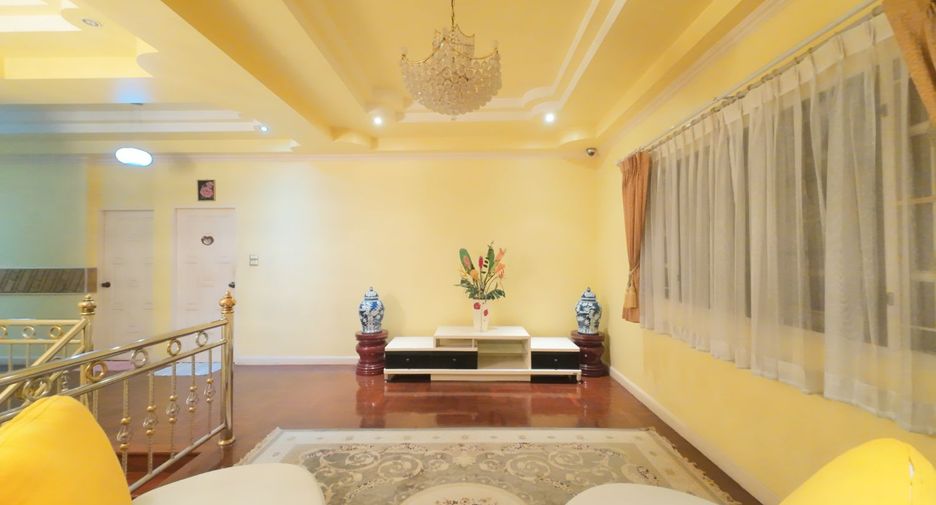 For sale 7 bedrooms house in Min Buri, Bangkok