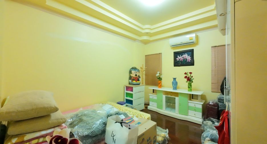 For sale 7 bedrooms house in Min Buri, Bangkok