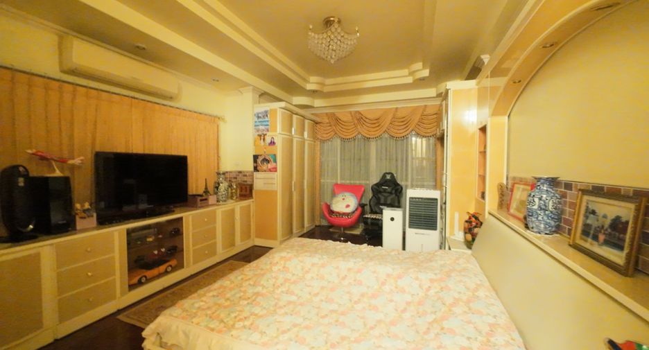 For sale 7 bedrooms house in Min Buri, Bangkok
