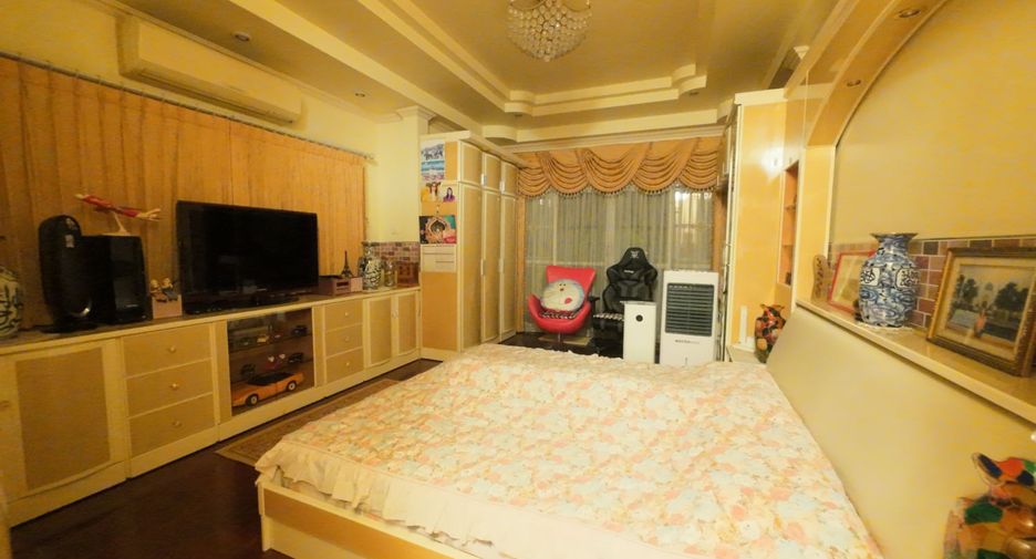 For sale 7 bedrooms house in Min Buri, Bangkok
