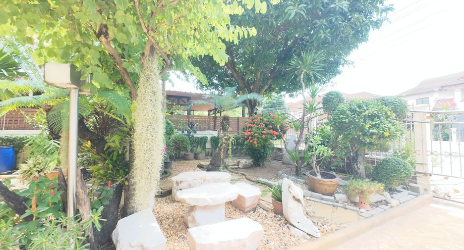 For sale 7 bedrooms house in Min Buri, Bangkok