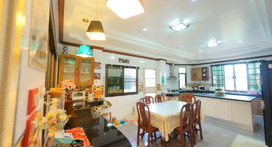For sale 7 bedrooms house in Min Buri, Bangkok