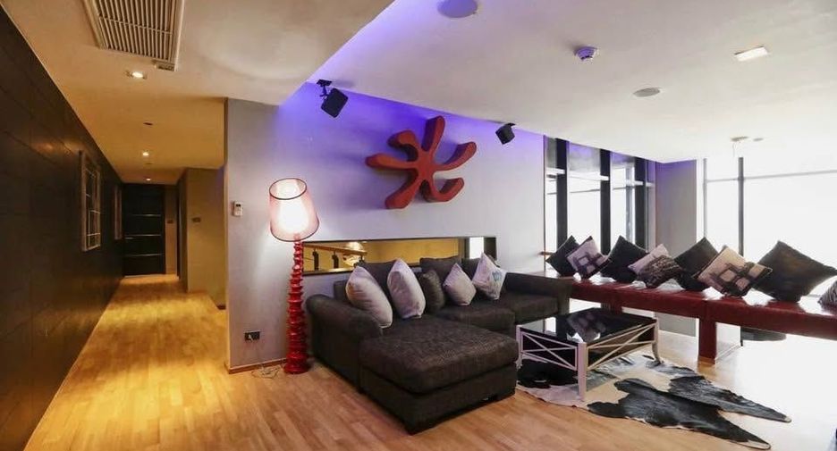 For rent 5 bedrooms condo in Pathum Wan, Bangkok