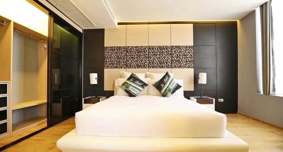 For rent 5 bedrooms condo in Pathum Wan, Bangkok