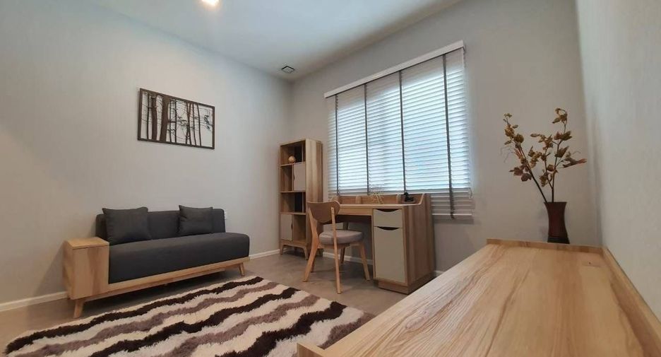 Casa en alquiler de 4 habitaciones en Prawet, Bangkok