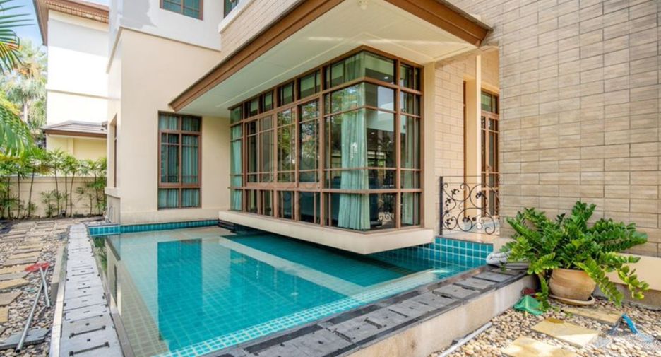 Haus zur Miete und zum Kauf mit 4 Zimmer in Watthana, Bangkok