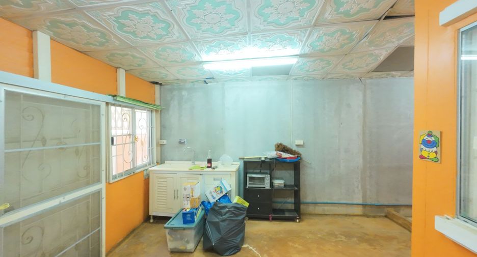 À vendre 3 chambres maison à Phra Samut Chedi, Samut Prakan