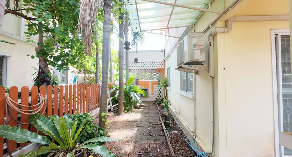 À vendre 3 chambres maison à Phra Samut Chedi, Samut Prakan