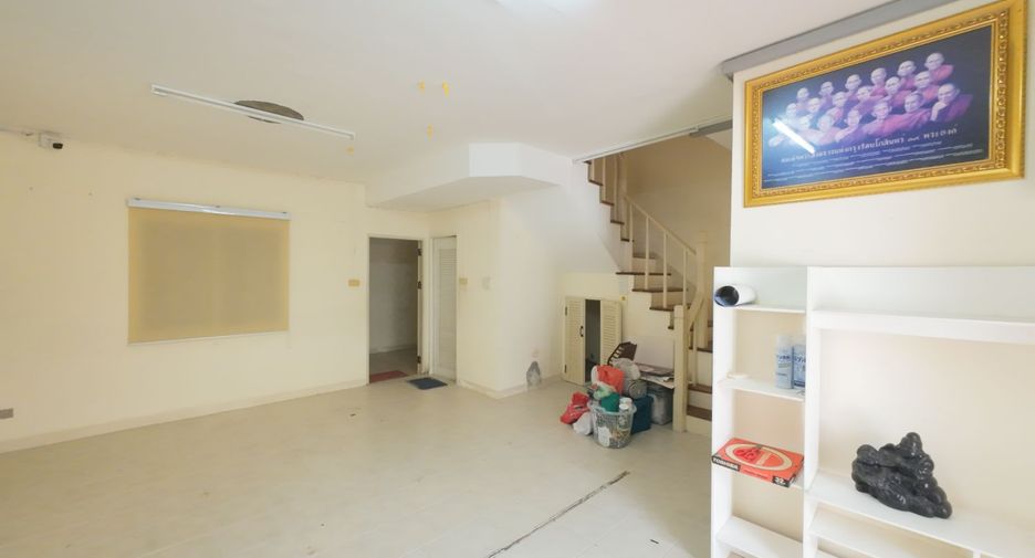 À vendre 3 chambres maison à Phra Samut Chedi, Samut Prakan