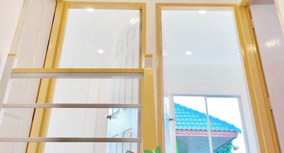 À vendre 4 chambres maison de ville à Bang Bua Thong, Nonthaburi