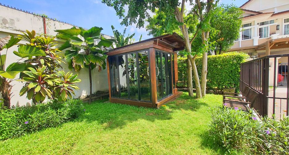 Haus zum Kauf mit 4 Zimmer in Pak Kret, Nonthaburi