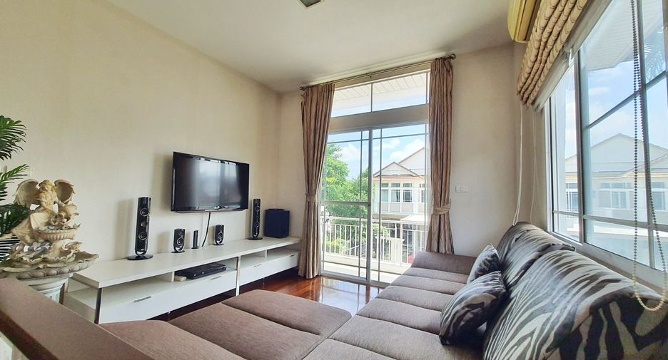 Haus zum Kauf mit 4 Zimmer in Pak Kret, Nonthaburi