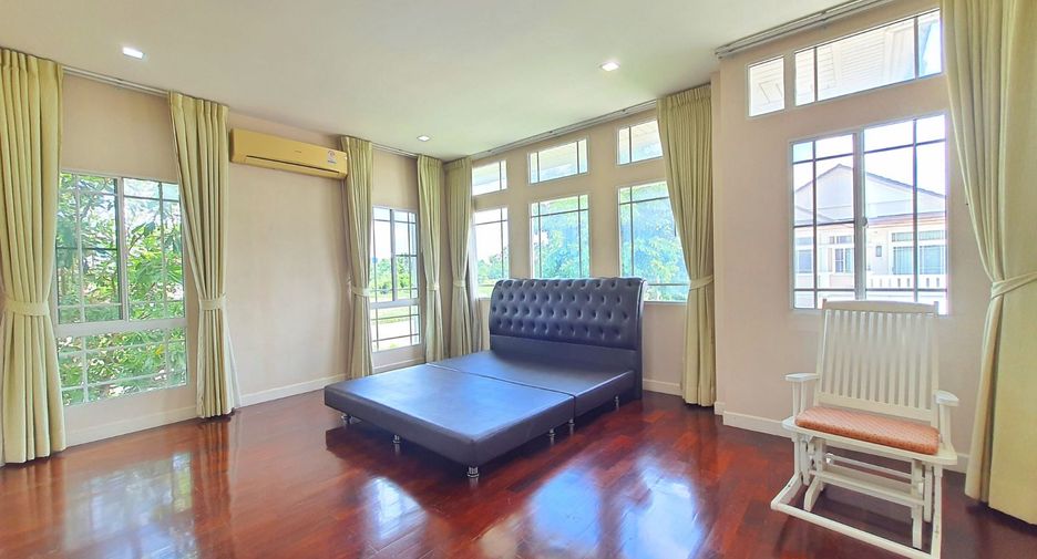Haus zum Kauf mit 4 Zimmer in Pak Kret, Nonthaburi