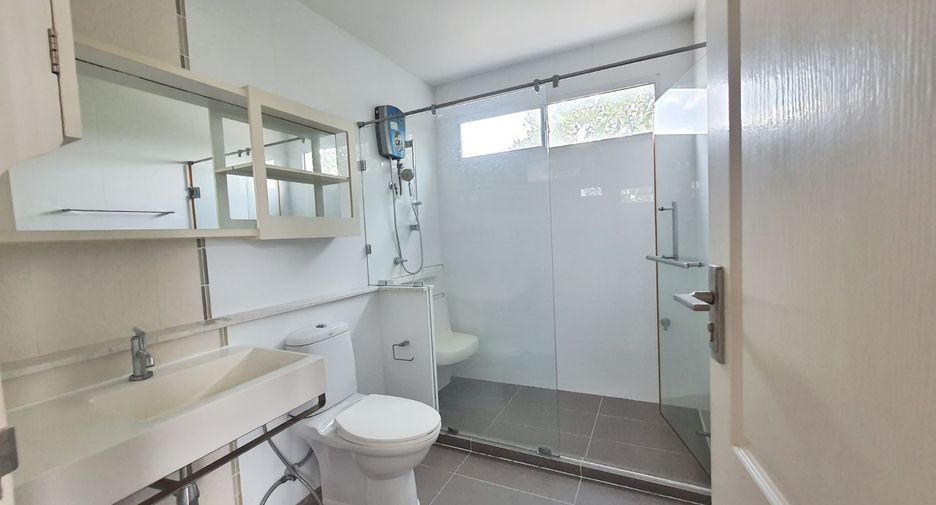 Haus zum Kauf mit 4 Zimmer in Pak Kret, Nonthaburi