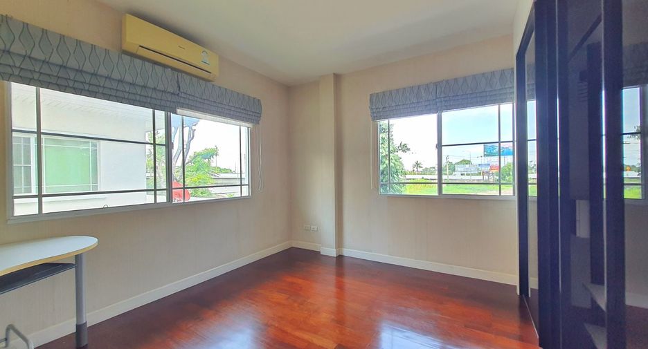 Haus zum Kauf mit 4 Zimmer in Pak Kret, Nonthaburi