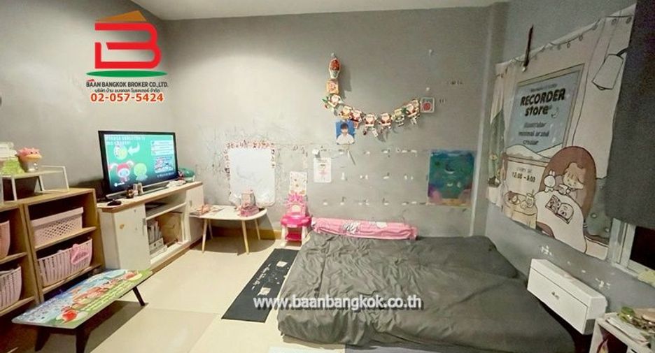 For sale 6 bedrooms townhouse in Lam Luk Ka, Pathum Thani