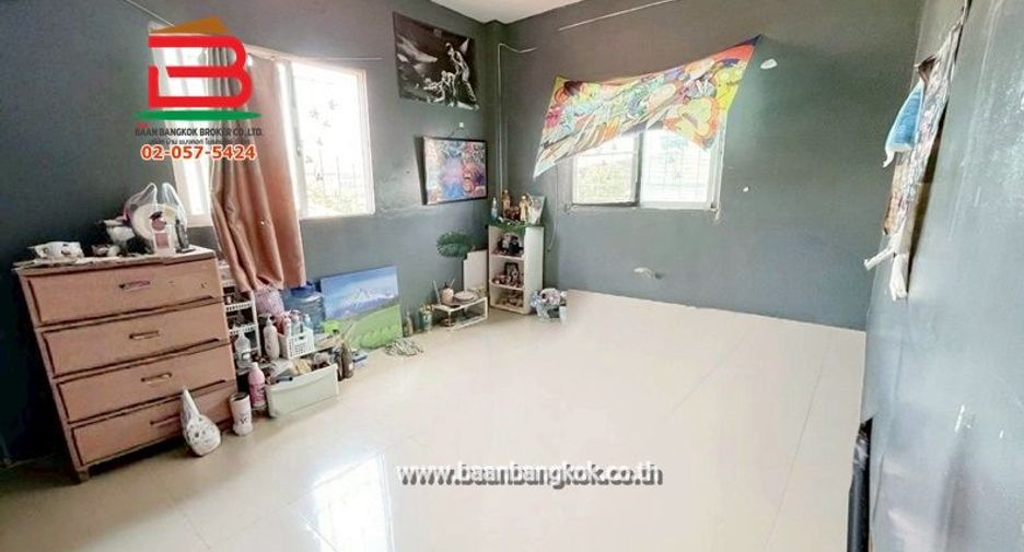 For sale 6 bedrooms townhouse in Lam Luk Ka, Pathum Thani