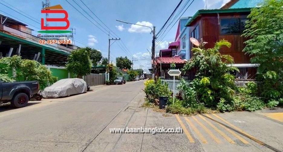 For sale 6 bedrooms townhouse in Lam Luk Ka, Pathum Thani
