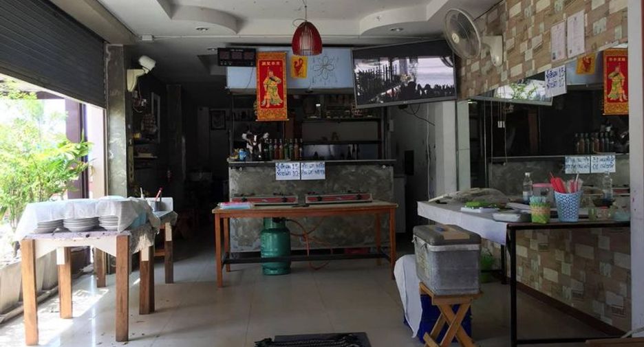 Local comercial en venta en Si Racha, Chonburi