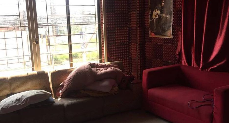 Local comercial en venta en Si Racha, Chonburi
