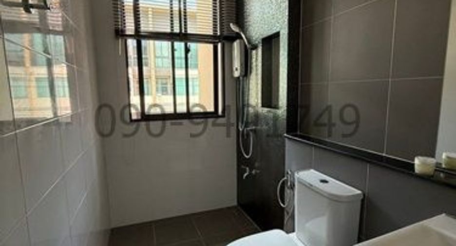 For rent 3 bedrooms townhouse in Prawet, Bangkok