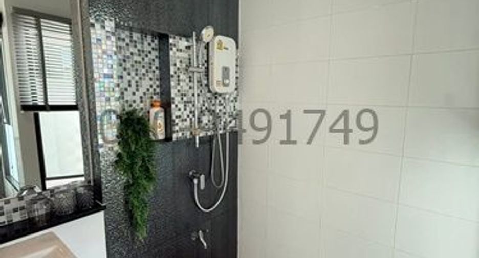 For rent 3 bedrooms townhouse in Prawet, Bangkok