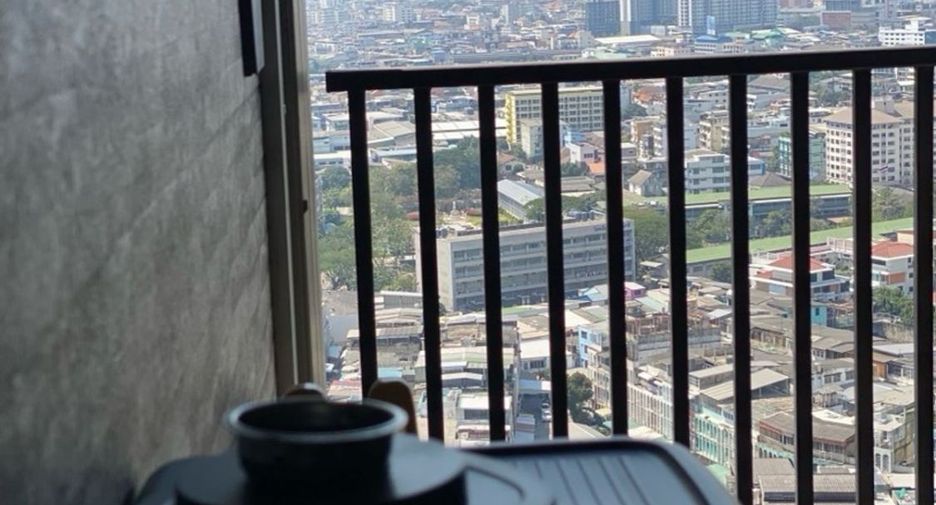 À vendre 1 chambre condo à Yan Nawa, Bangkok