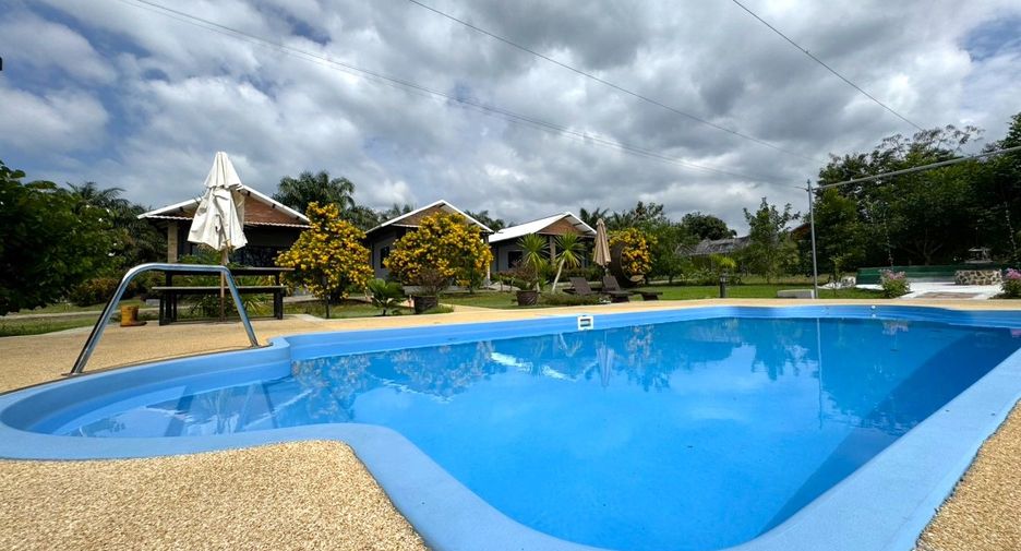 For sale 11 bedrooms hotel in Takua Pa, Phang Nga