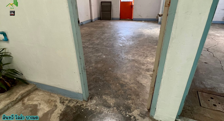 Casa adosada en venta de 2 habitaciones en Chom Thong, Bangkok