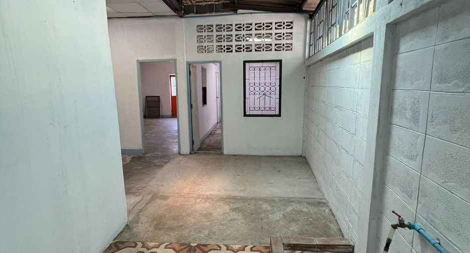 Casa adosada en venta de 2 habitaciones en Chom Thong, Bangkok